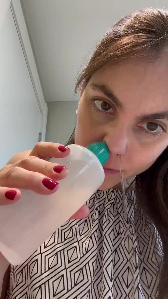 Capa do vídeo: Lavagem nasal com garrafa de alto volume