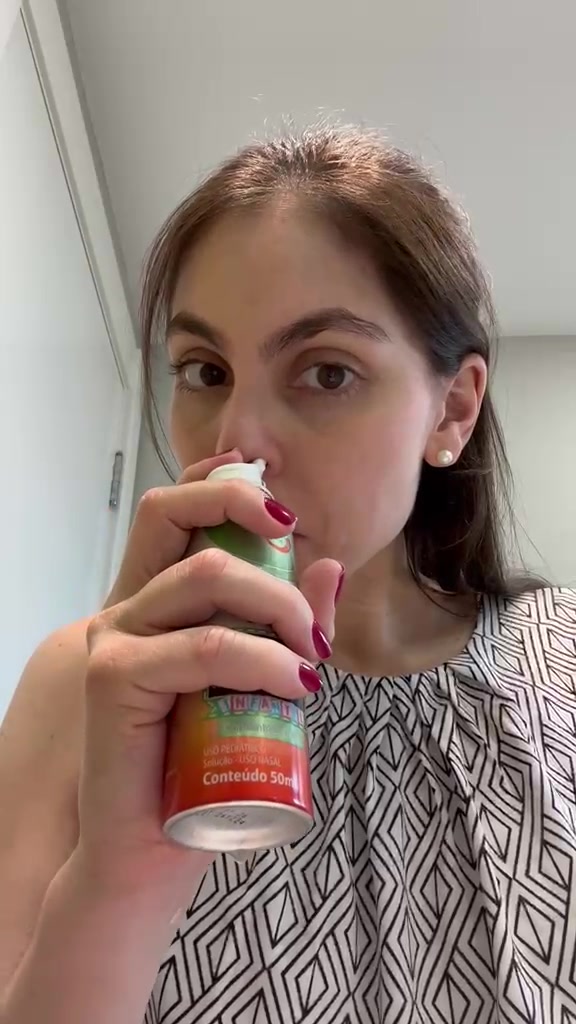 Capa do vídeo: Lavagem nasal com spray de jato contínuo